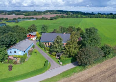 wohnwerth.de Traumferienwohnung Ostsee Seminarraum Luftbild Oestergaard